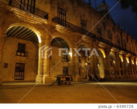 世界遺産「オールド・ハバナとその要塞群」の市立博物館(旧総統官邸)(キューバ) 世界遺産「オールド・ハバナとその要塞群」の市立博物館(旧総統官邸)(キューバ) 6390726