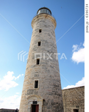 世界遺産「オールド・ハバナとその要塞群」のモロ要塞の灯台(キューバ) 世界遺産「オールド・ハバナとその要塞群」のモロ要塞の灯台(キューバ) 6390734