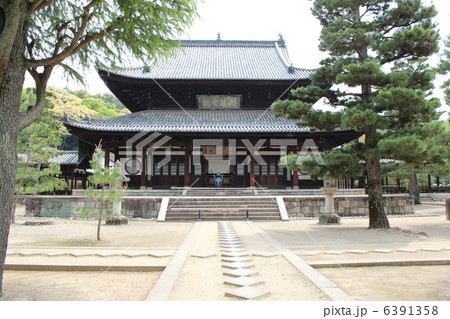 京都府宇治市にある黄檗山萬福寺の大雄宝殿 6391358