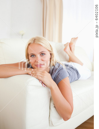 Portrait of a woman posing 6402106