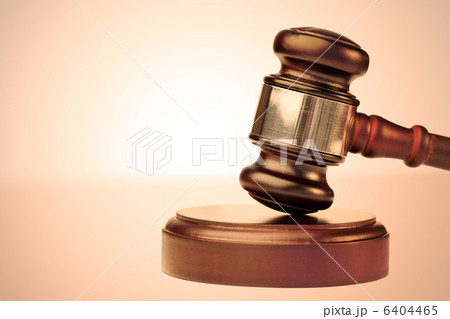 Close up of a brown gavel 6404465