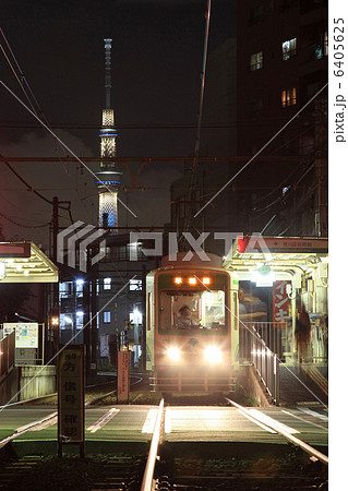 スカイツリーと都電荒川線 6405625