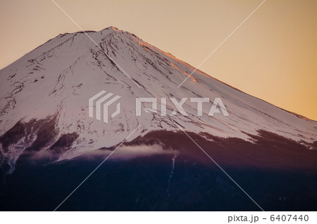 河口湖からのぞむ富士山 河口湖からのぞむ富士山 6407440