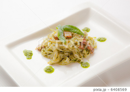 パスタ ジュノベーゼ パスタ ジュノベーゼ 6408569