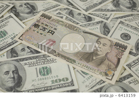 100ドル紙幣と1万円札 100ドル紙幣と1万円札 6413159