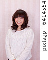 笑顔の女性1 6414554