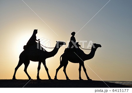 月の砂漠 らくだ像 日の出 月の砂漠 らくだ像 日の出 6415177