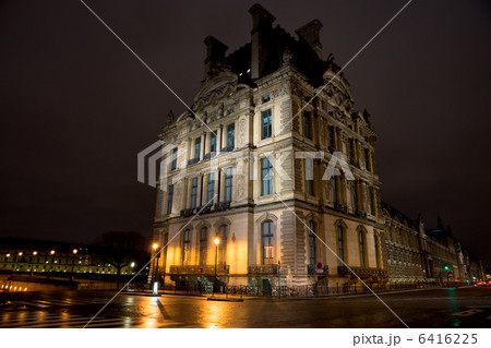 夜のルーブル美術館 6416225