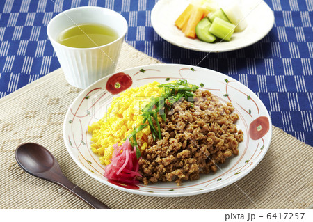そぼろごはん 6417257