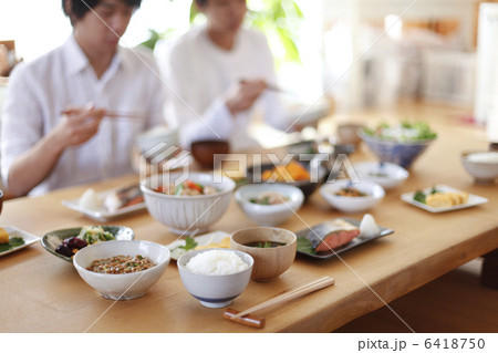 食卓 6418750
