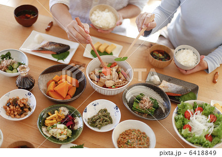 夫婦の食事 6418849