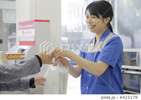 コンビニ店員 コンビニ店員 6423179