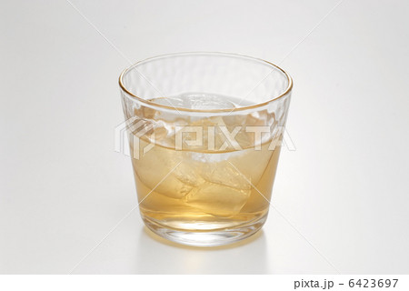 梅酒　酒　梅酒ロック　バー　居酒屋　ラウンジ　 6423697