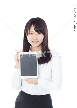 タブレットPCを持った女の子 タブレットPCを持った女の子 6424120