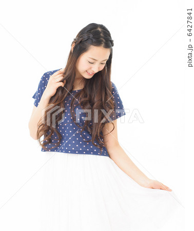 若い女性 若い女性 6427841