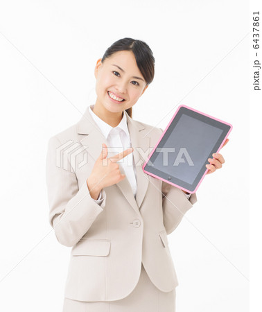働く女性 6437861
