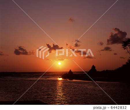 日本海の夕陽 6442832