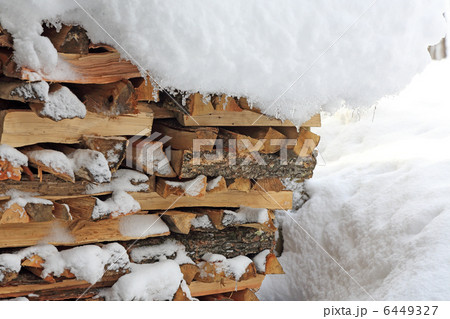 冬の薪 6449327