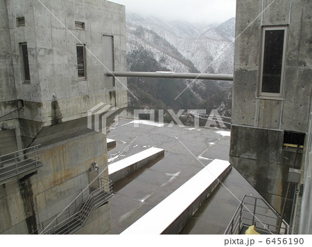 徳山ダム堰堤 徳山ダム堰堤 6456190