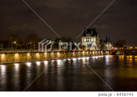 夜のセーヌ川 6456745