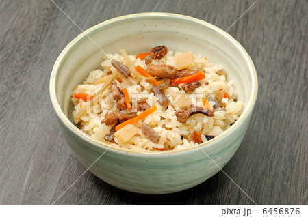 おいしいかやくご飯 6456876