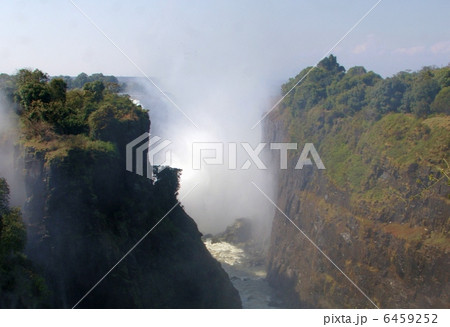 ヴィクトリアの滝 6459252
