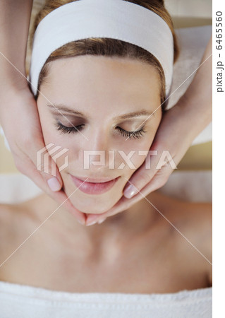 Beautiful young woman in spa 6465560