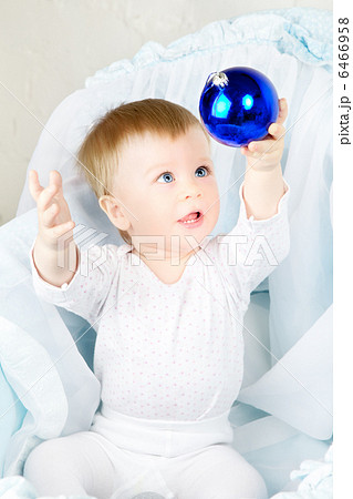 Child in Cradle Child in Cradle 6466958