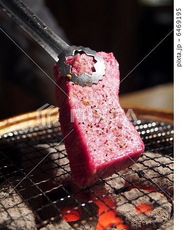 炭火焼肉 6469195