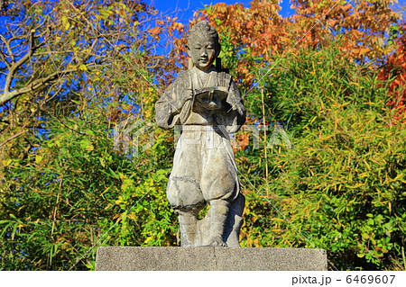 旧上岡小学校　二宮尊徳像－大子にて 6469607