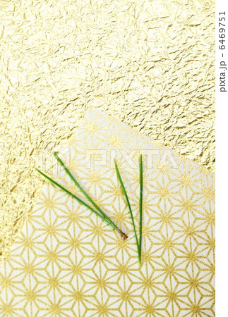 年賀背景素材・緑の松葉・麻の葉柄他和紙2種バック縦位置・ハガキ対応比 6469751