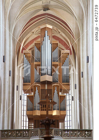 ローテンブルクにある聖ヤコブ教会のパイプオルガン ローテンブルクにある聖ヤコブ教会のパイプオルガン 6472739