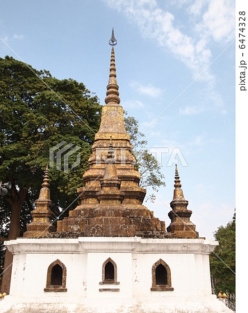世界遺産 ラオス ルアンパバーン ワット・タートルアン シーサワンウォン王の墓 世界遺産 ラオス ルアンパバーン ワット・タートルアン シーサワンウォン王の墓 6474328