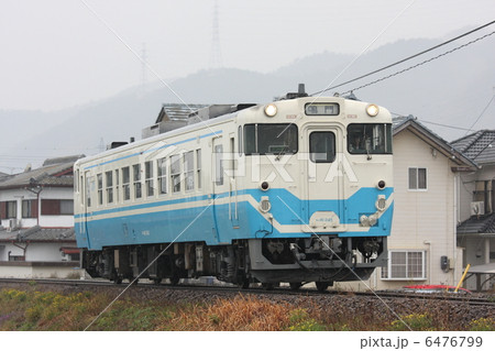 キハ40型2000番台　四国色 6476799
