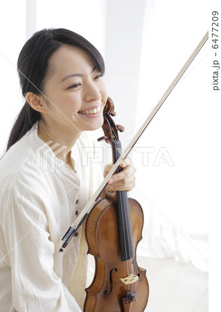 バイオリンを習う 6477209