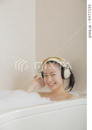 お風呂で音楽 6477330