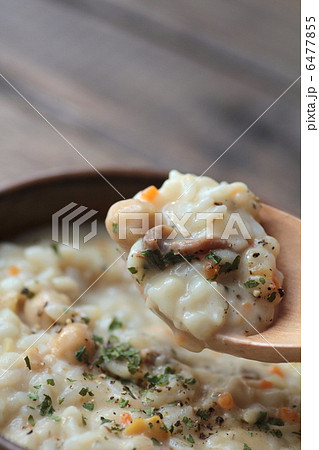 ひよこ豆と押し麦入りのクリームリゾット 6477855