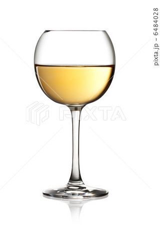 Glass of white wine 6484028