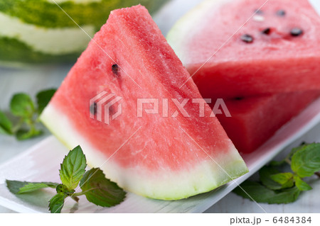 watermelon slices 6484384