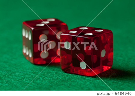 rolling dice 6484946