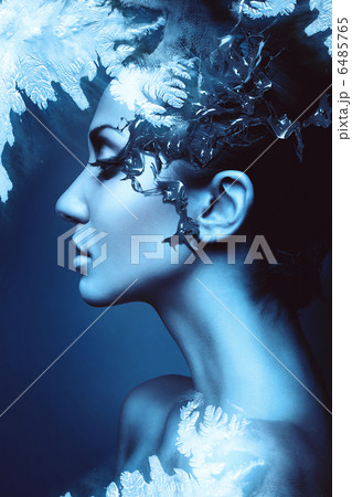a winter woman head profile with splash 6485765