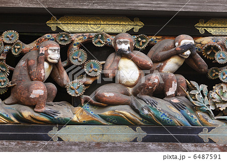 日光 東照宮の三猿 見ざる聞かざる言わざる の写真素材