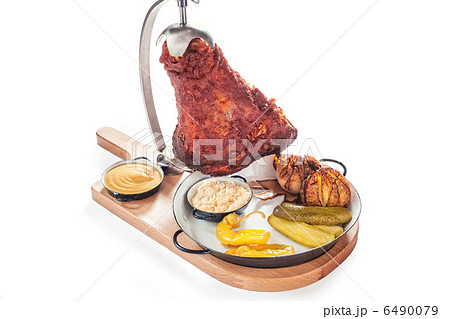 Grilled pork knee with mustard and horseradish 6490079