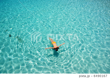 Woman snorkeling 6490167