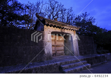 園比屋武御嶽石門 6492234