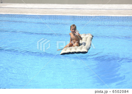 children on swimming pool children on swimming pool 6502084