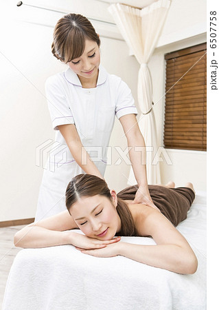 ボディエステの施術 6507758