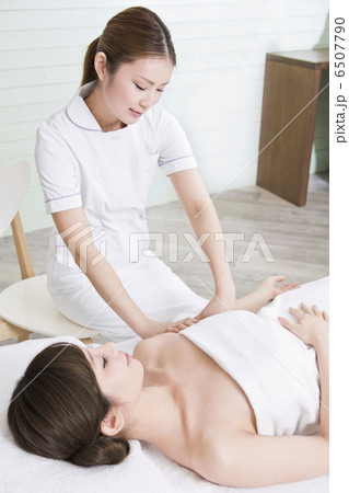 ボディエステの施術 6507790