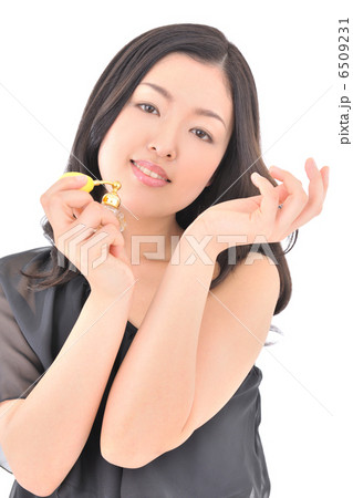 若い女性 若い女性 6509231