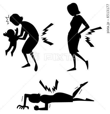 腰痛に苦しむ女性 腰痛に苦しむ女性 6513177